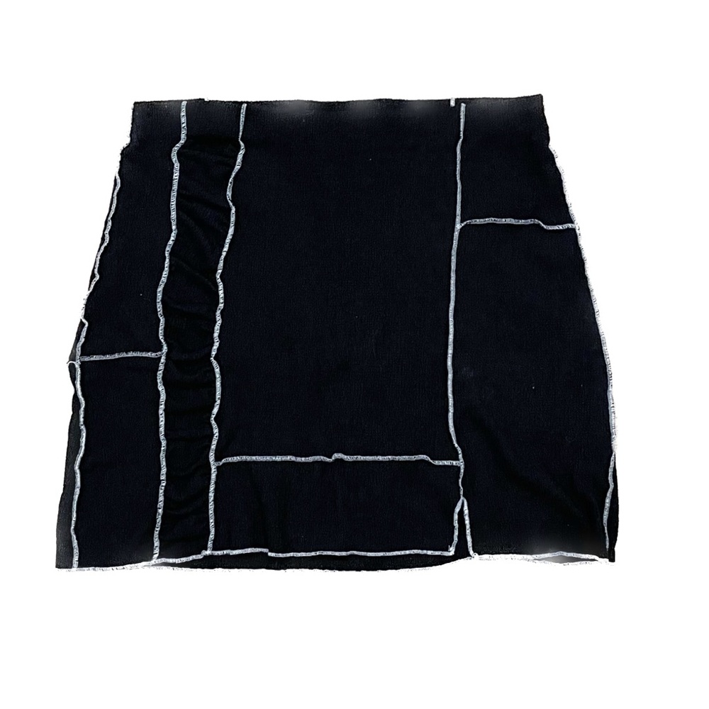 white and black urban outfitters skirt